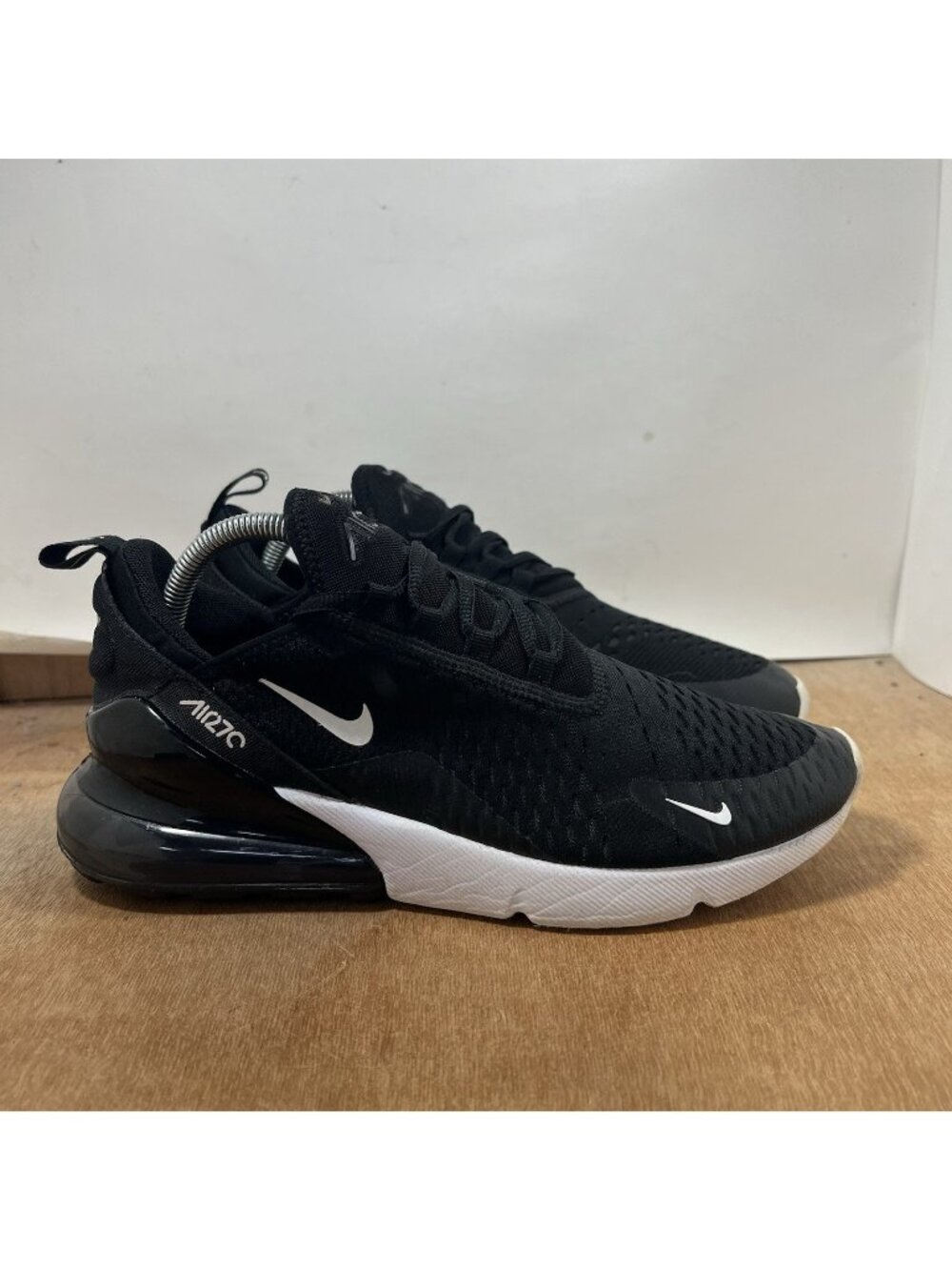 Nike Air Max 270 Black White Running Shoes AH8050-002 Men Size 8.5